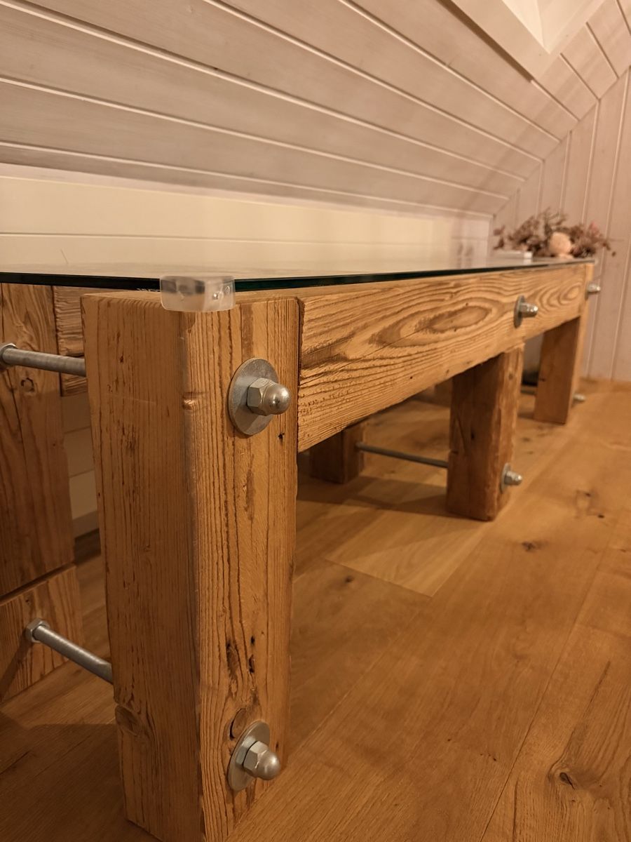 Letti: Altholzmöbel Bett/Sideboard/Beistellmöbel – Usato da Melchnau venduto da tkoenig93 4