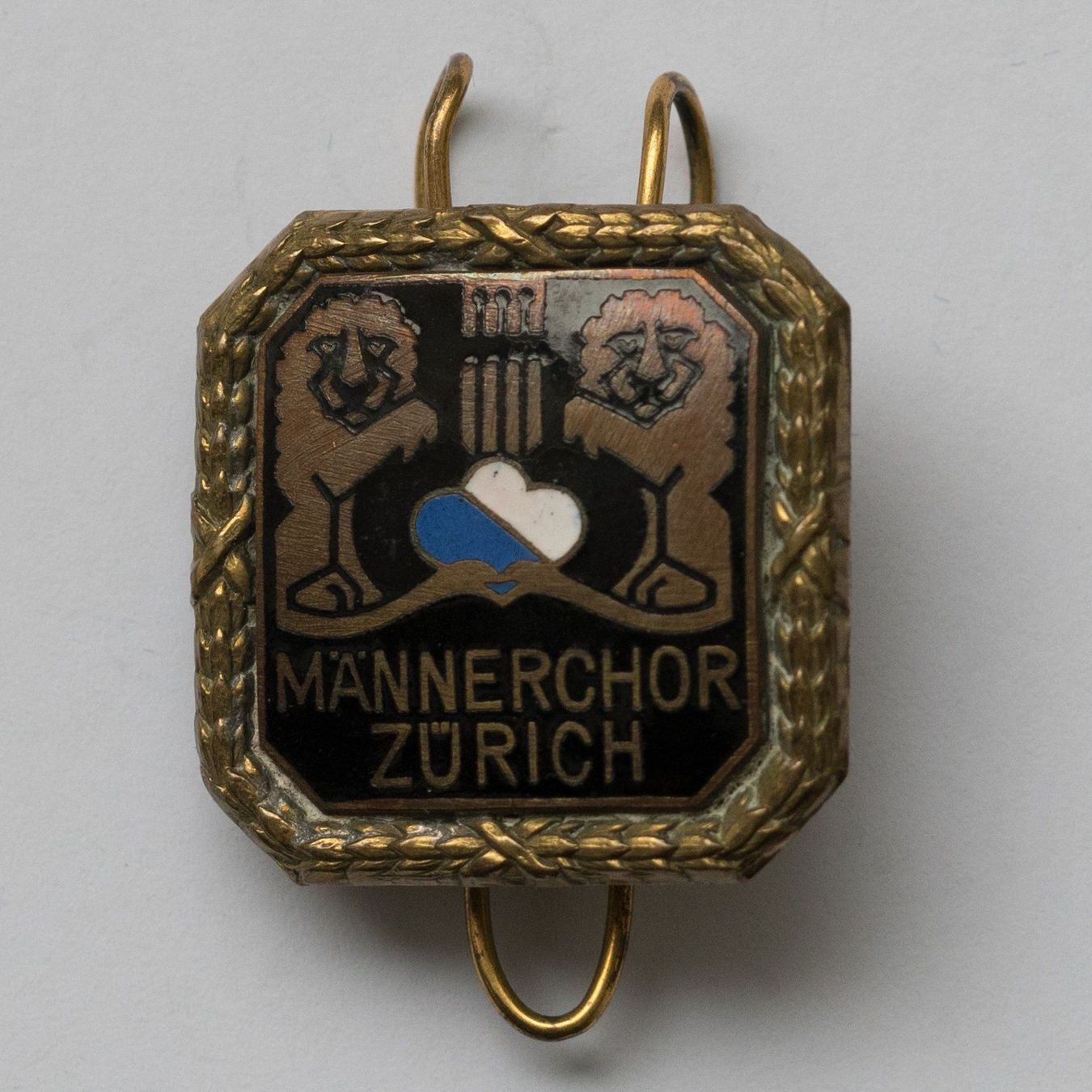 Plaketten & Abzeichen: Mänerchor Zürich – Gebraucht aus Rotkreuz von Swiss-Coins