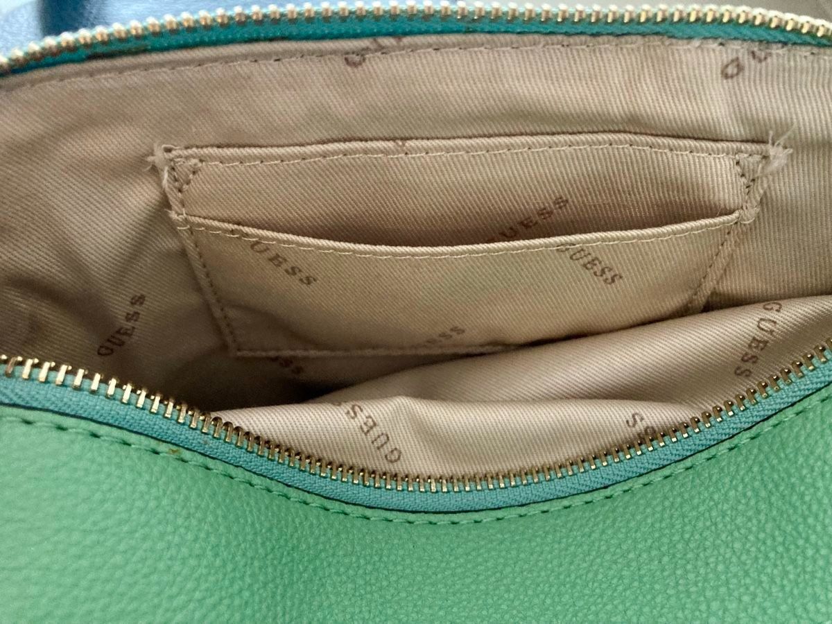 Guess Sacs femmes: Guess Umhängetasche – D'occasion à Zürich par dil_mdn7 3