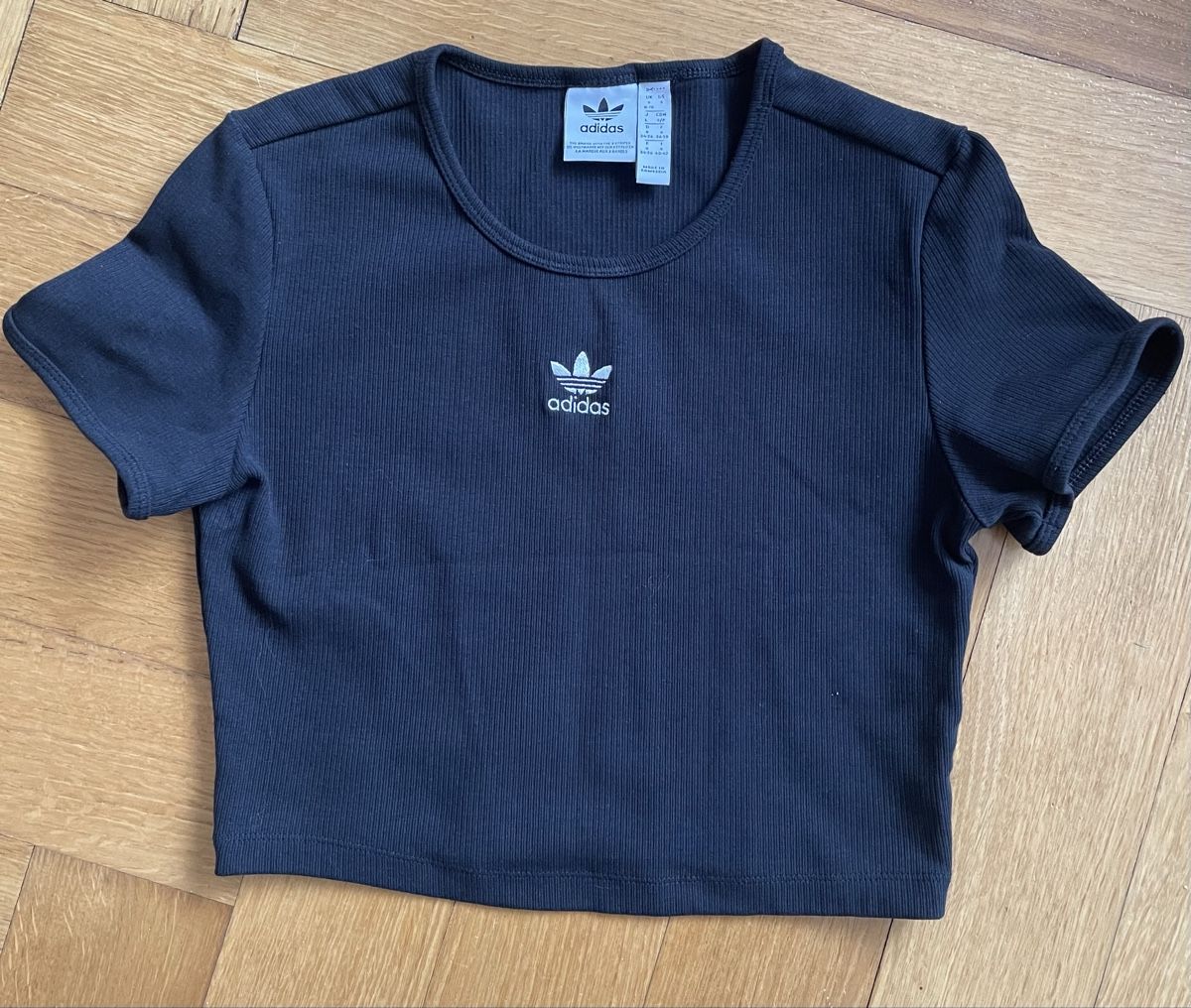 Adidas Camicette, T-shirt & Top: Adidas T-Schirt – Usato da Basel venduto da mar_8vqn