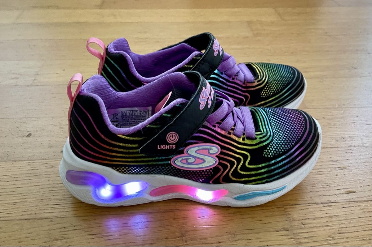 Skechers Scarpe per ragazze: Sneaker Skechers S-Lights Gr. 31 – Usato da Kaiseraugst venduto da Jacques27