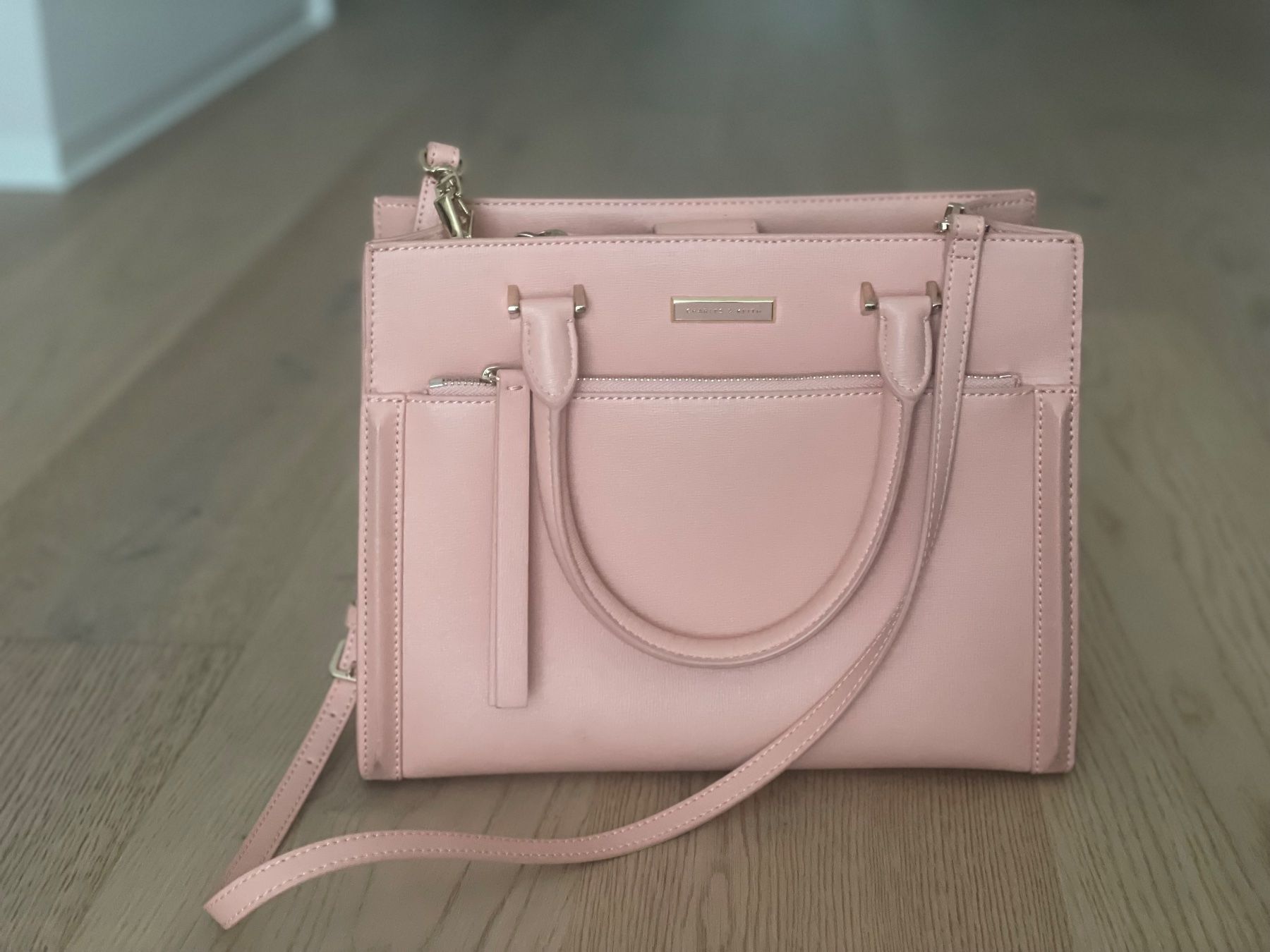 Borse da donna: Tasche Charles & Keith (rosa) – Usato da Richterswil venduto da KAYLEIGH_77