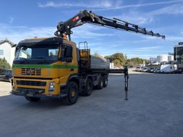 Volvo FM 480 8x4R Kipper mit Ladekran