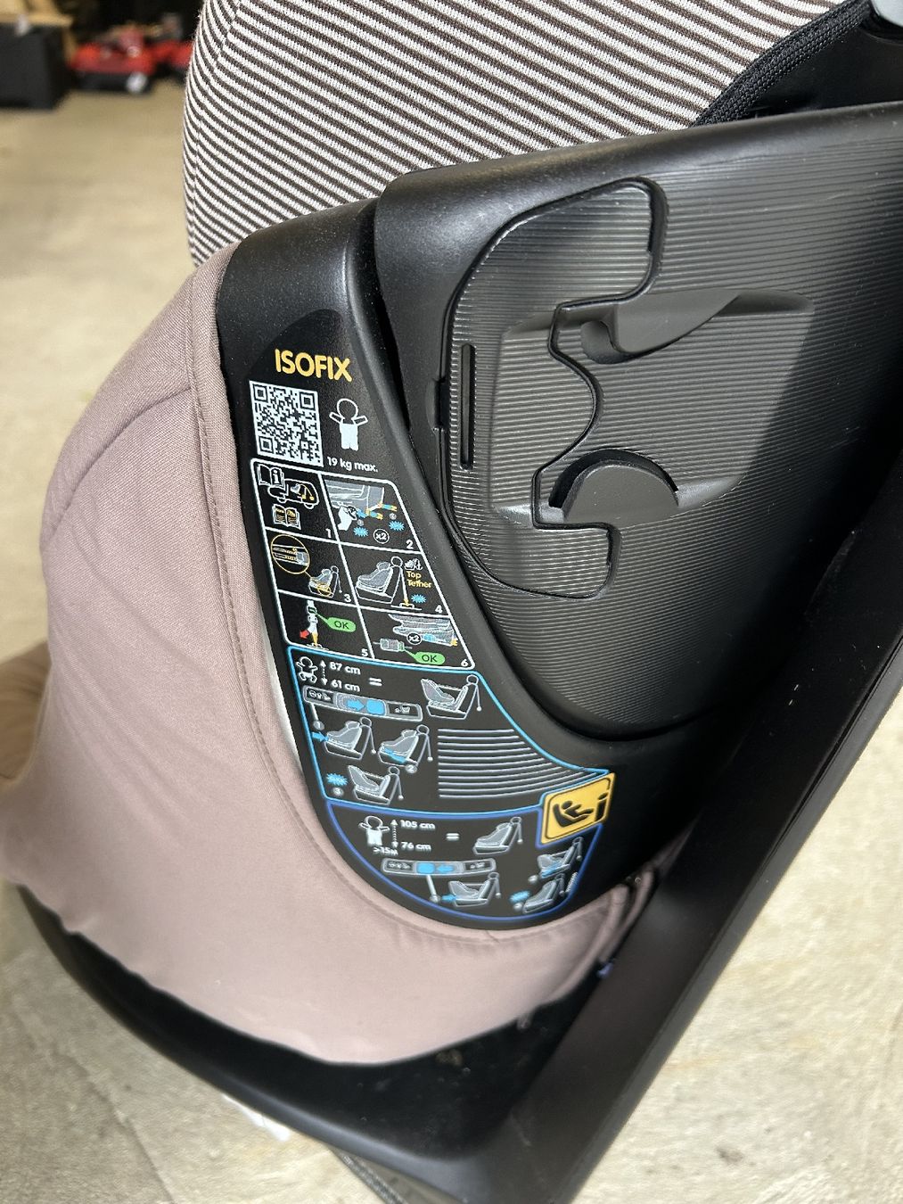 Maxi-Cosi Seggiolini per auto: Maxi-Cosi Aciss Fix – Usato da Seuzach venduto da Commodore64 1