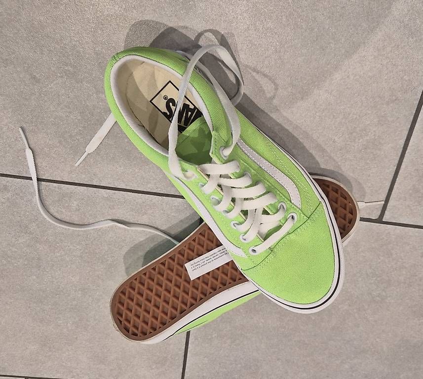 Scarpe da donna: VEN-SNEAKER ( NEU ) – Usato da Zofingen venduto da sofia67 3