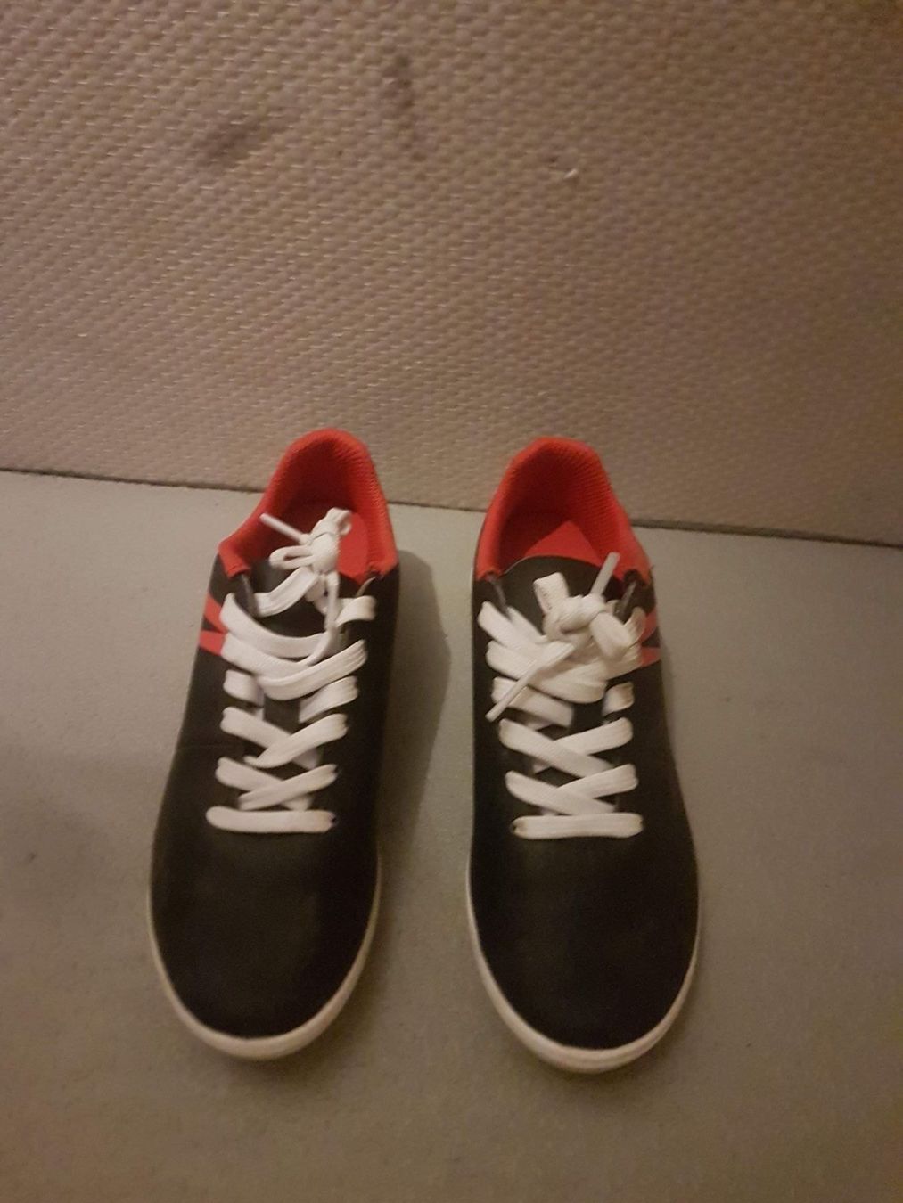 Scarpe per ragazzi: Chaussure de foot  - Decathlon - 30 – Usato da Zürich venduto da heldc