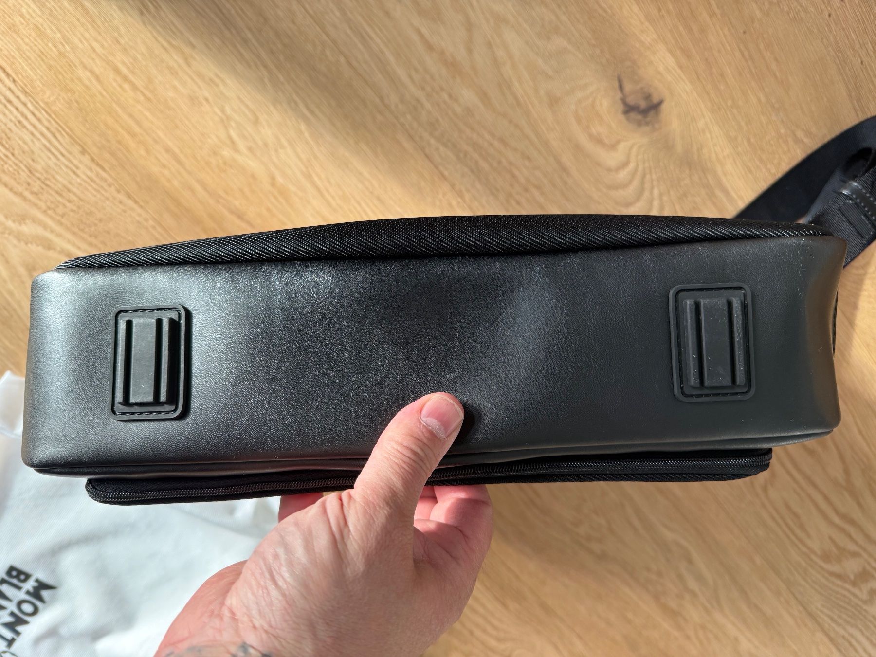 Montblanc Borse: Montblanc Nightflight Messenger Bag Neu! – Nuovo e nell'imballaggio originale da Erlinsbach venduto da homer2478 2