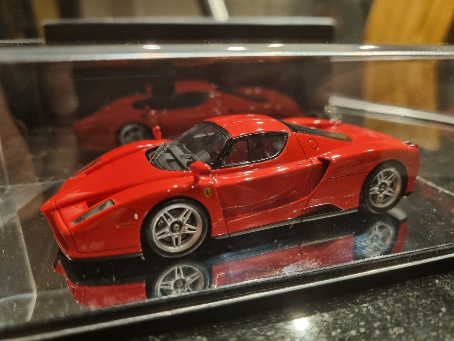 Ferrari Modellini d'auto: Ferrari Enzo – Nuovo e nell'imballaggio originale da Arni BE venduto da bomba15