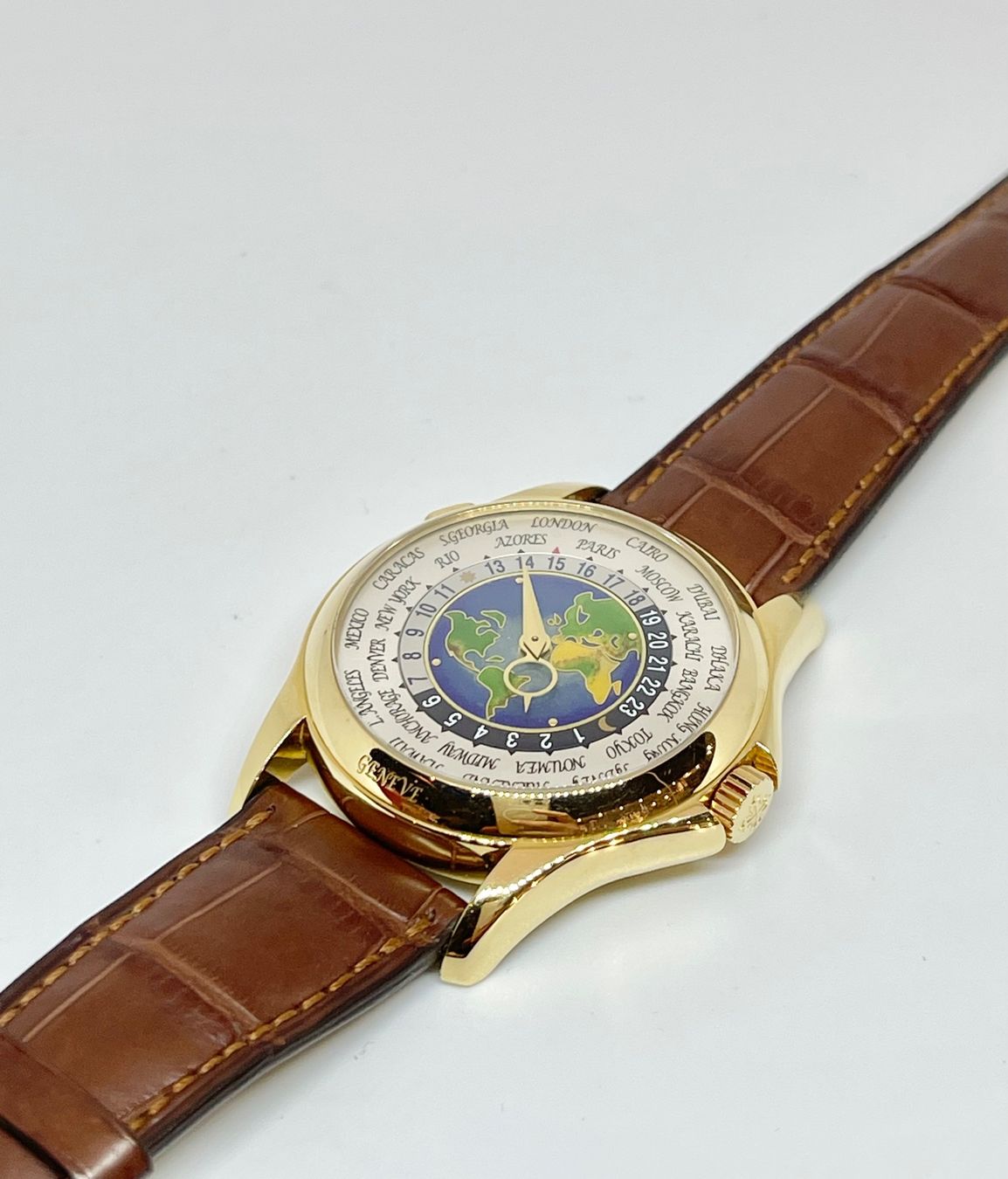 Patek Philippe Orologi: Patek Philippe 5131J Worldtime Brand New – Nuovo (secondo la descrizione) da Lugano venduto da Superstudiolugano 5