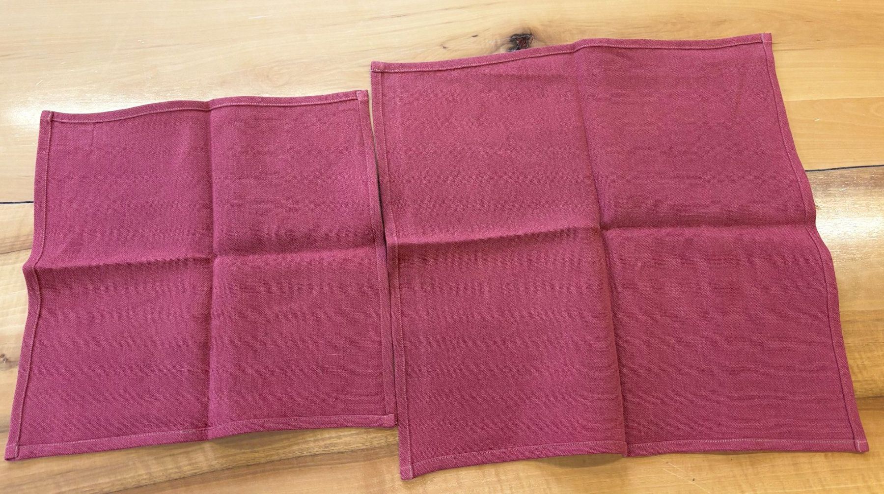 Tovaglioli: Burgundrot Serviette 2x klein & 2x gross – Usato da Zürich venduto da Drahtzug 7