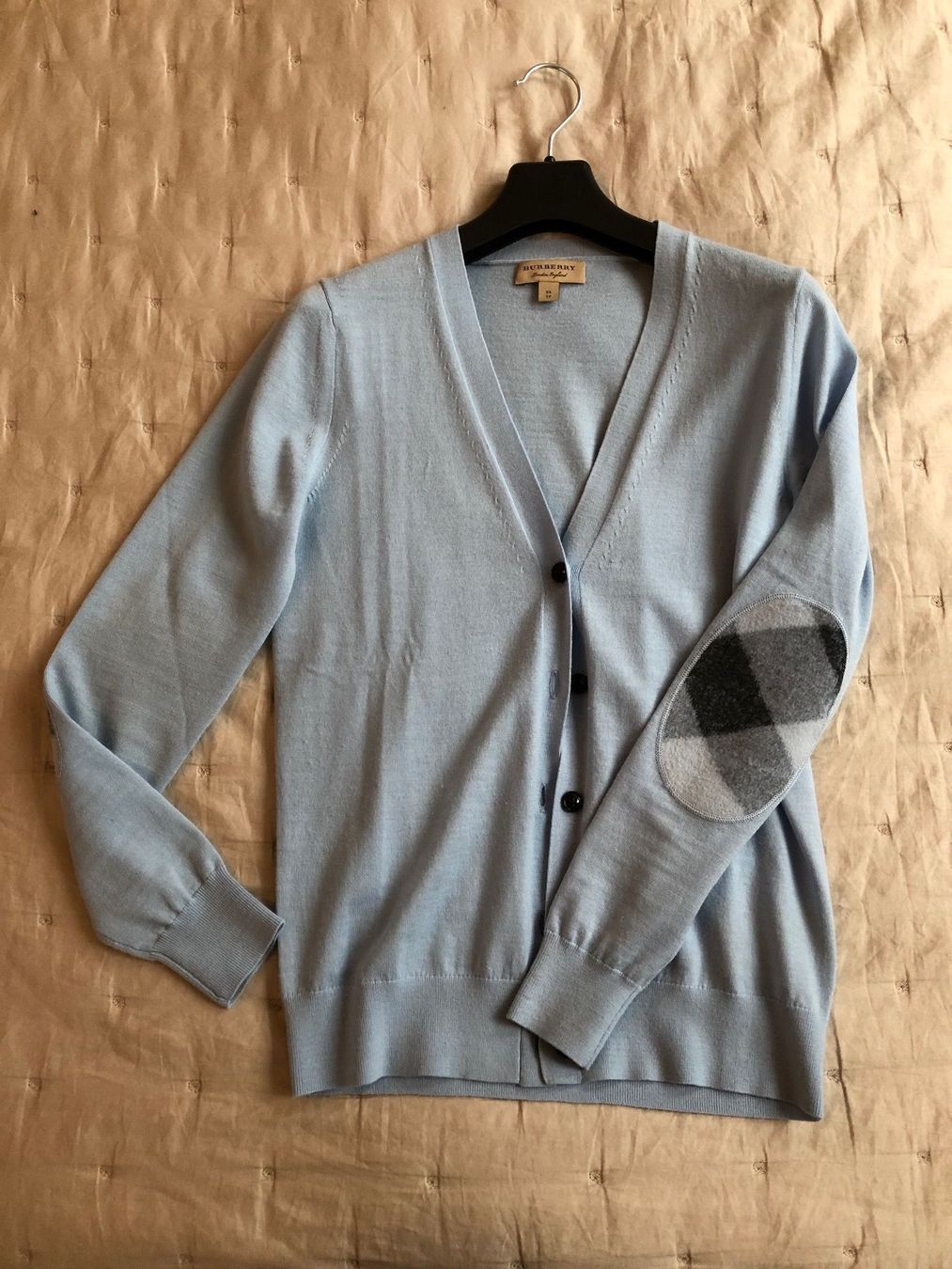 Burberry Pulls & Sweat-shirts: Burberry wool cardigan – Neuf (Voir description) à Zurich par MariaSPO