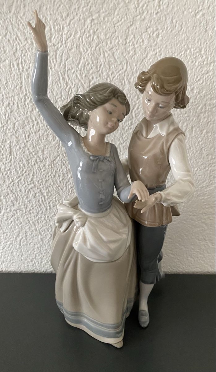 Lladro Statuette: Porzellan Figur Lladro – Usato da Obfelden venduto da Sonne50