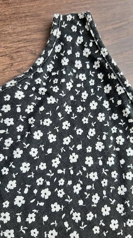 H&M Vestiti & Gonne: Kleid Gr. 134/140 – Usato da Erstfeld venduto da nan_6f9p 4