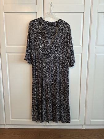 C&A Kleid, Grösse 42, Kleid mit Blätterprint🍂