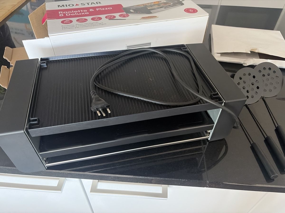 Küchengeräte: Raclette & Pizza Set – Gebraucht aus Uznach von pegasus101