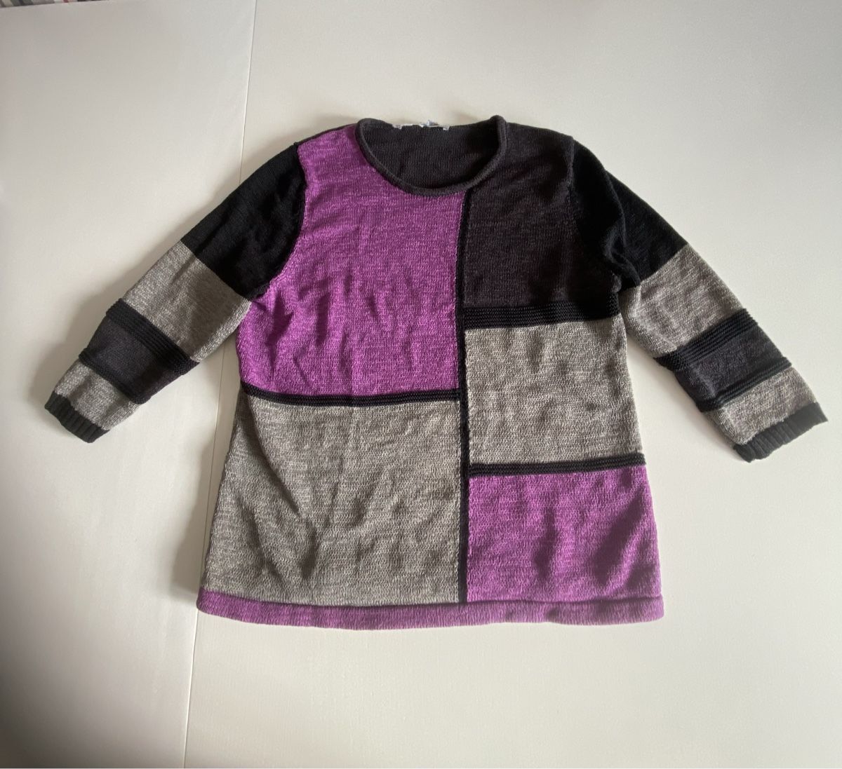 Maglioni & Felpe: Modischer Damenpullover, Gr. S, schwarz/lila/grau gestreift – Usato da lommis venduto da inf_thv8