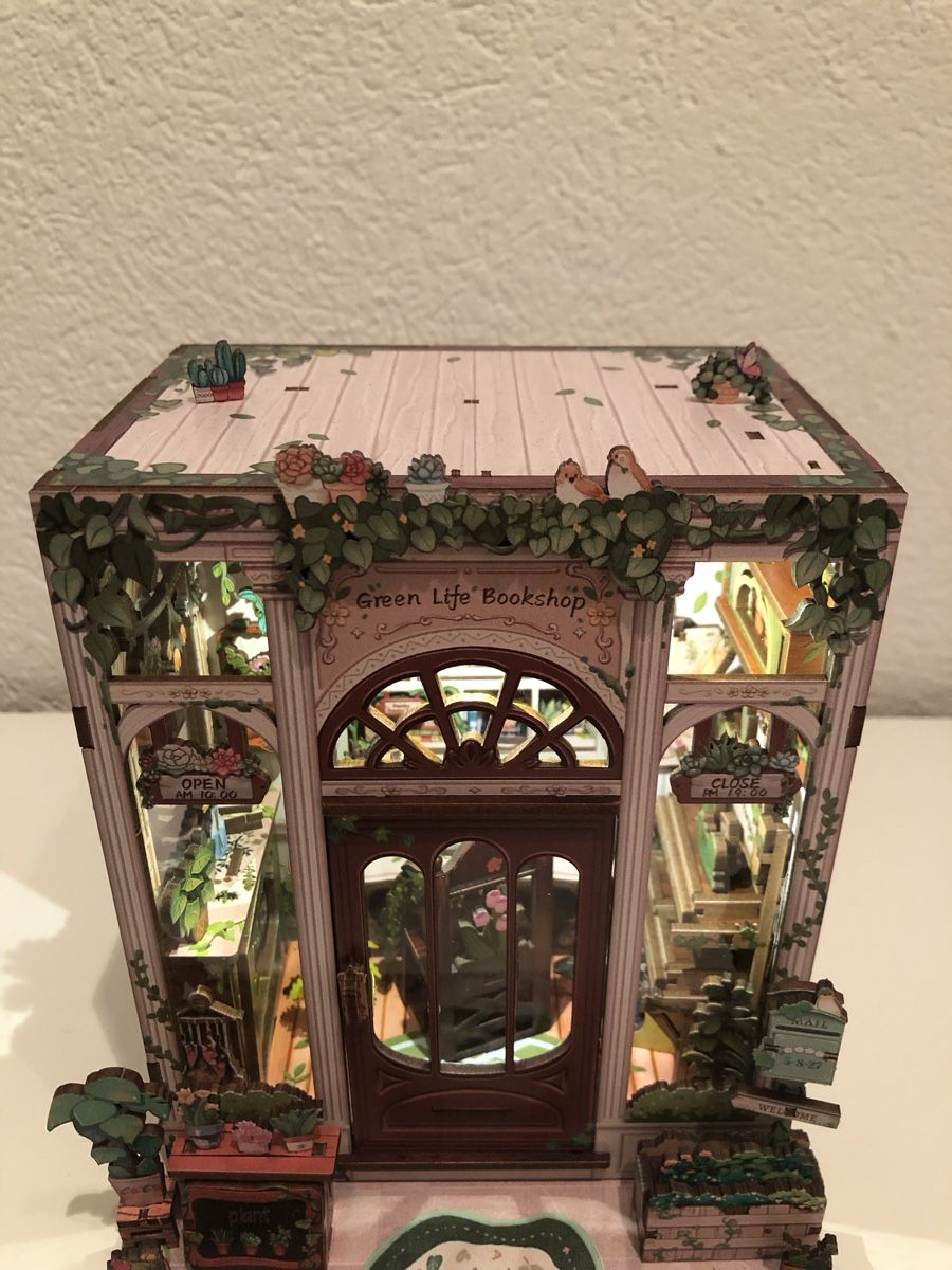 Tutte le decorazioni: Green Life Bookshop - Book Nook – Usato da Zollikofen venduto da DelNero 8