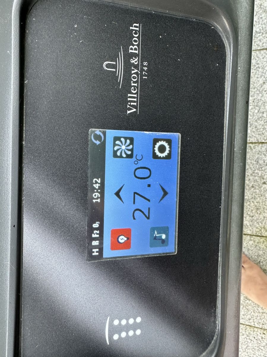 Villeroy & Boch Whirlpool: Villeroy&Boch Whirlpool – Gebraucht aus Zürich von Chrisme0 2