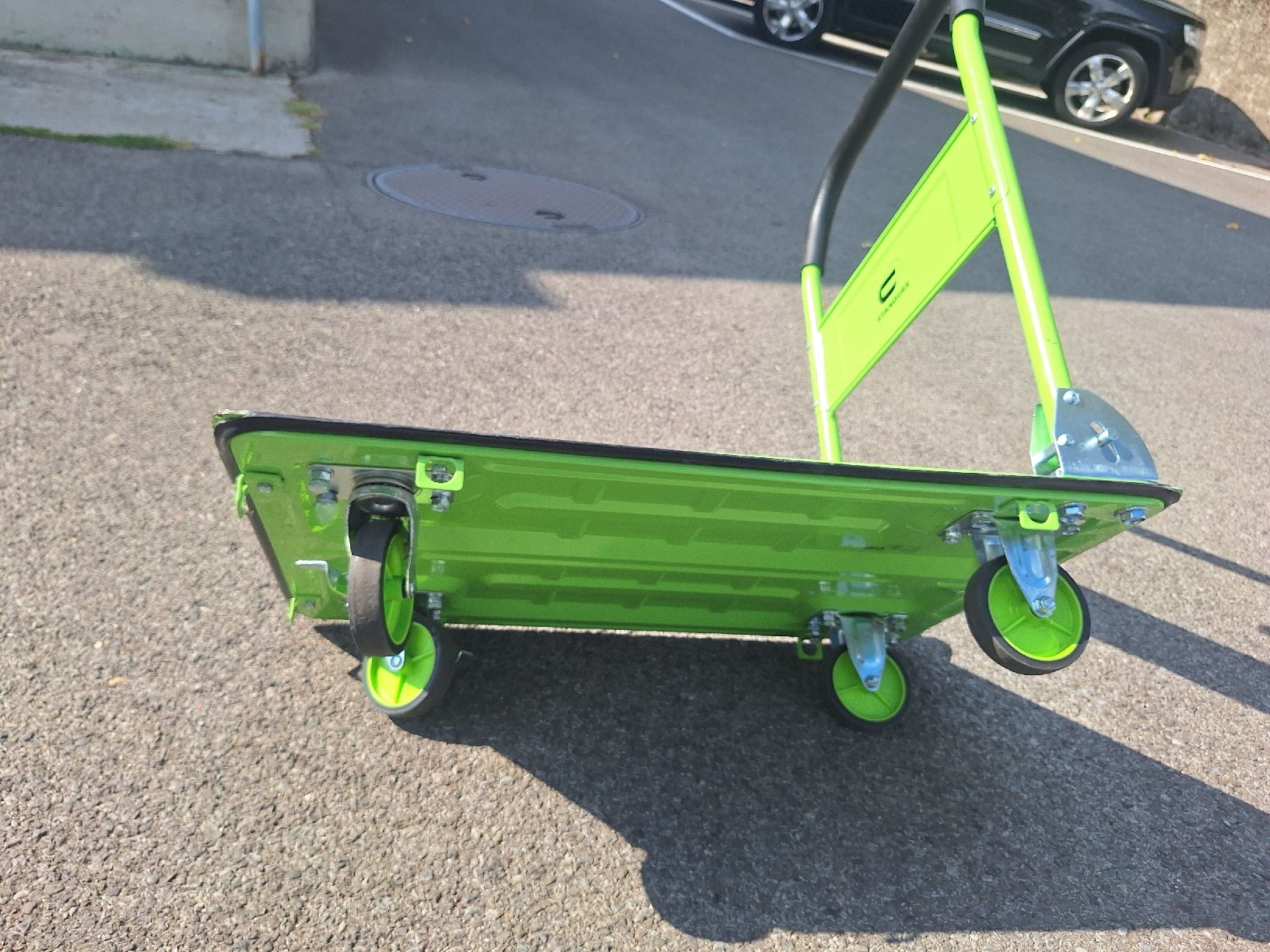 Carrelli di trasporto: Chariot de transport vert occcasion – Usato da Crans VD venduto da Yobia8 2