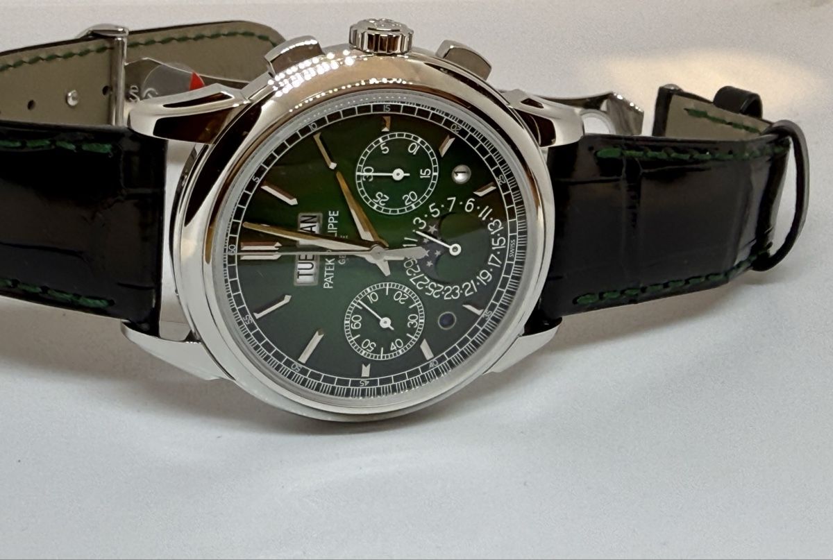 Patek Philippe Orologi: Patek Philippe Ref.5270P Green Dial New Full Set – Nuovo e nell'imballaggio originale da Lugano venduto da Superstudiolugano