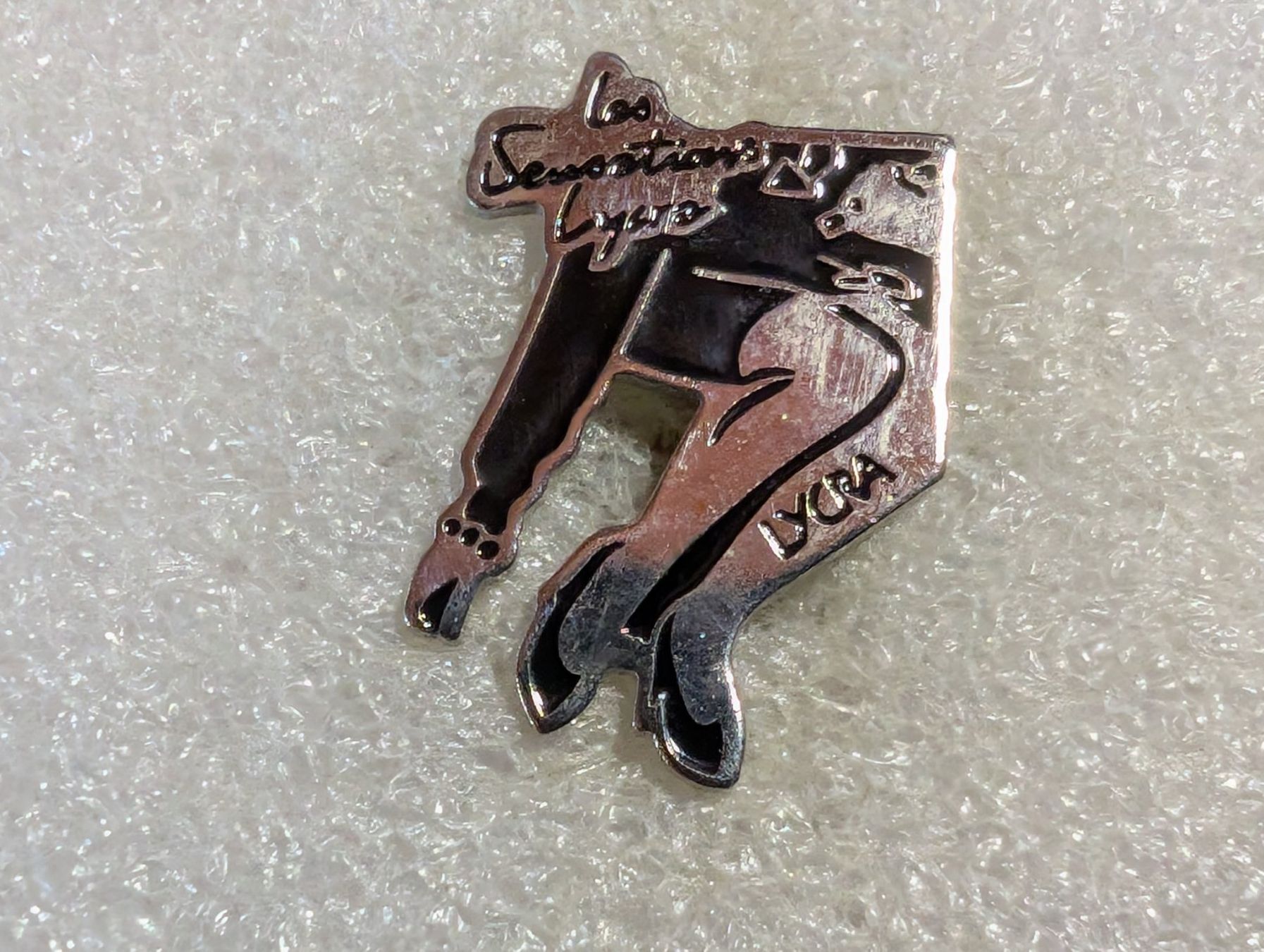 Placchette & Badge: Ansteckpin 99: Lycra – Usato da Oppligen venduto da Pin-Fall-Shop