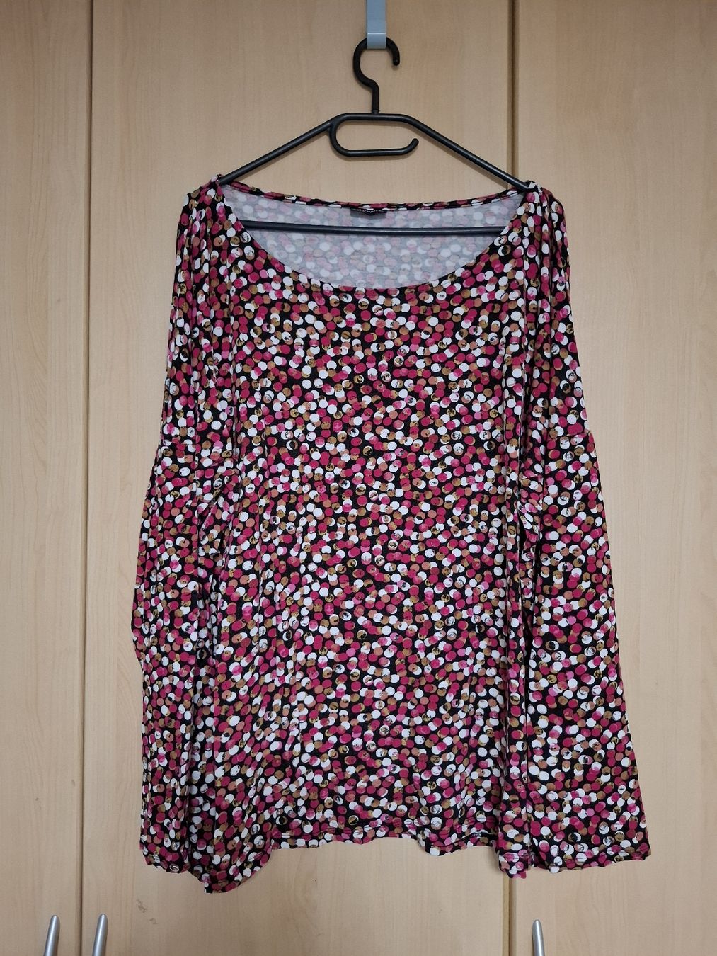 Camicette: Langarmshirt Gr. 44, himbeerrot gemustert – Usato da Urtenen-Schönbühl venduto da nerdgirl