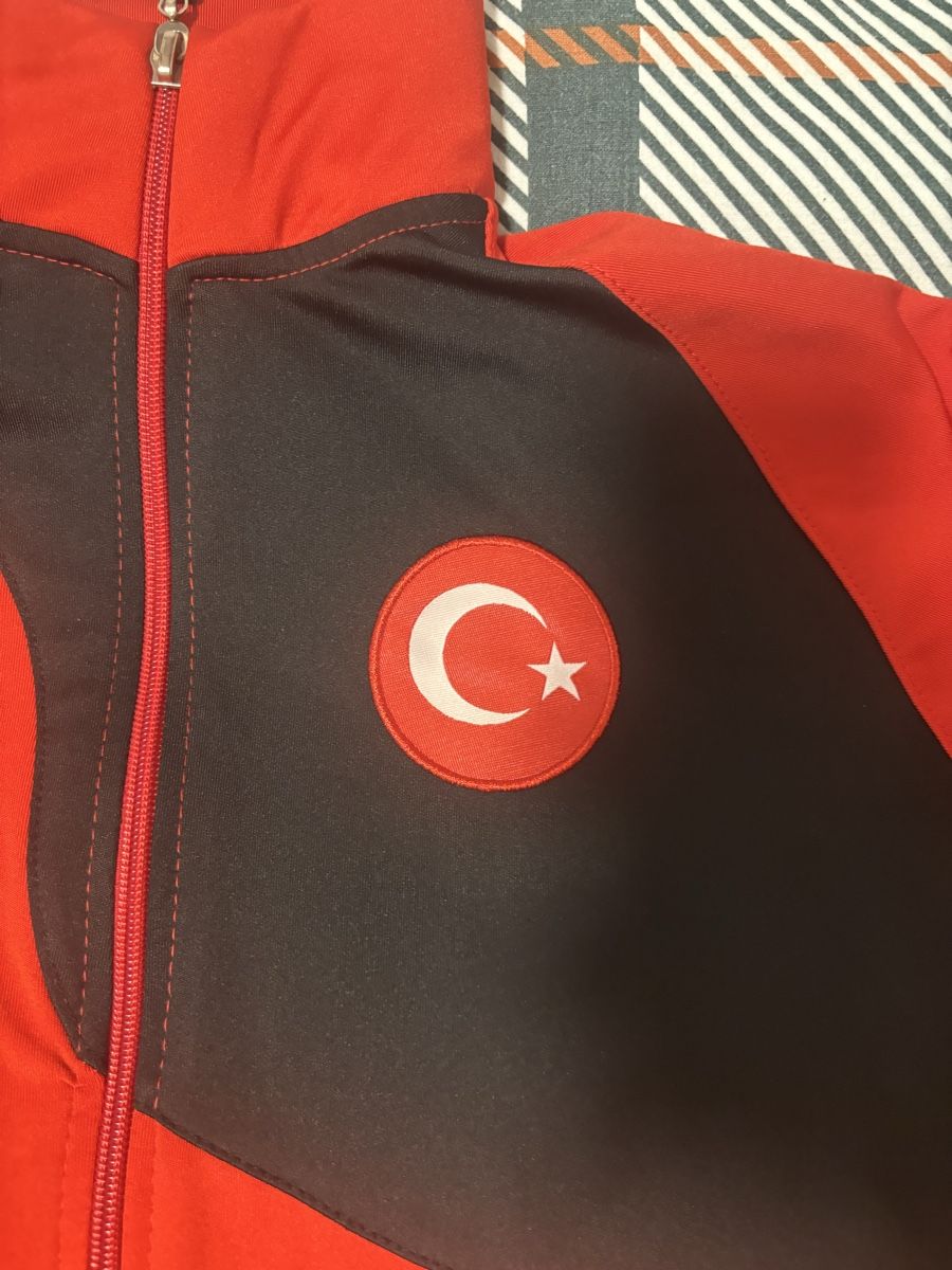 Nike Leibchen & Hosen: Turkey Nike Jumper – Gebraucht aus Lugano von fca_bfs9 1