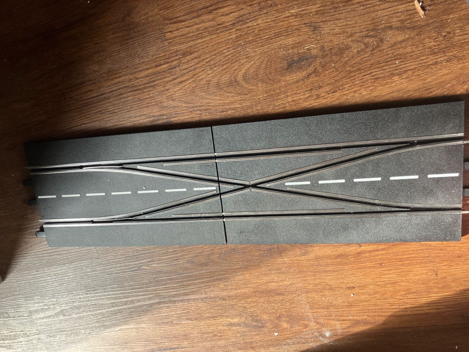 Carrera Rennbahnen: Carrera Digital 132/124  Doppel Weiche mit defekt – Gebraucht aus Möriken AG von schmueke01