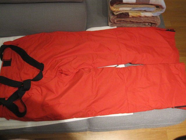 Skis: zwei Hosen Skifahren – Gebraucht aus Ehrendingen von salvi1995 3