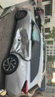 Auto mit Unfallschaden silber metallic