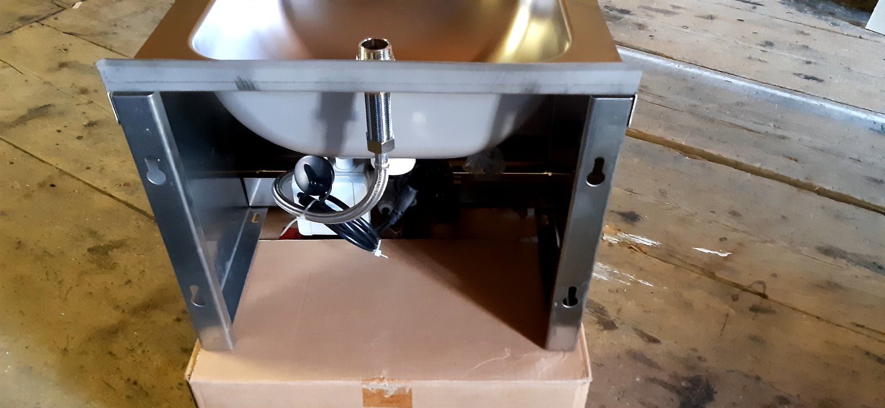Eviers & lavabos: Evier inox – D'occasion à Lamboing par cfh_lk55 1