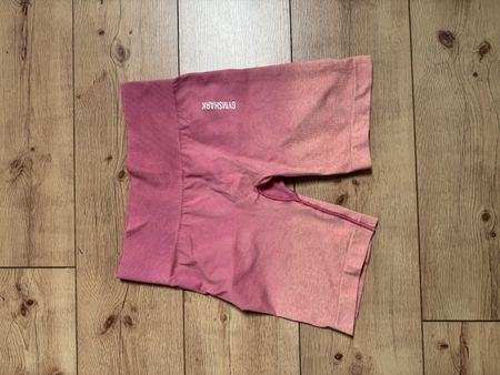 Short cycliste Gymshark dégradé rose état neuf