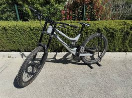VTT DH Specialized Demo 8