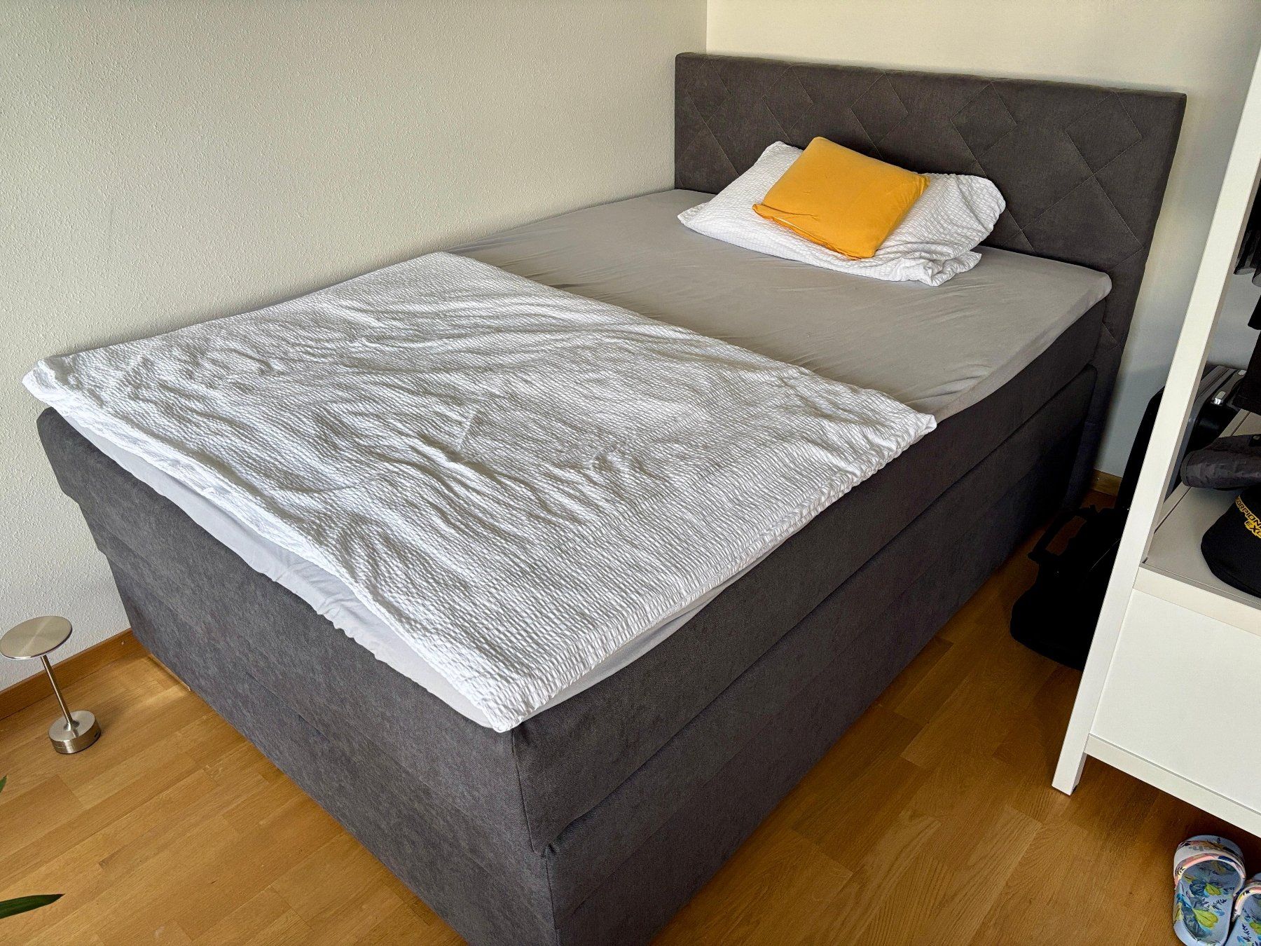 Letti: Boxspringbett mit Bettkasten, Stoff anthrazit, 140 x 200 – Nuovo (secondo la descrizione) da Frauenkappelen venduto da Doc_Snyder 4