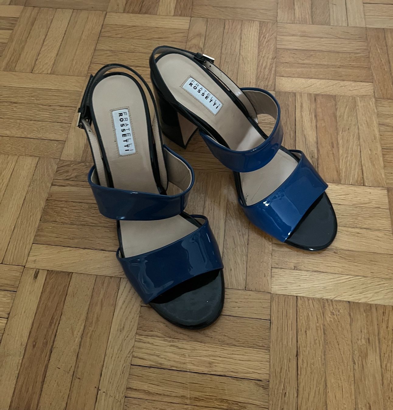 Fratelli Rossetti Scarpe da donna: Fratelli Rossetti Lackledersandale Gr. 38 – Usato da Luzern venduto da Lampion 3