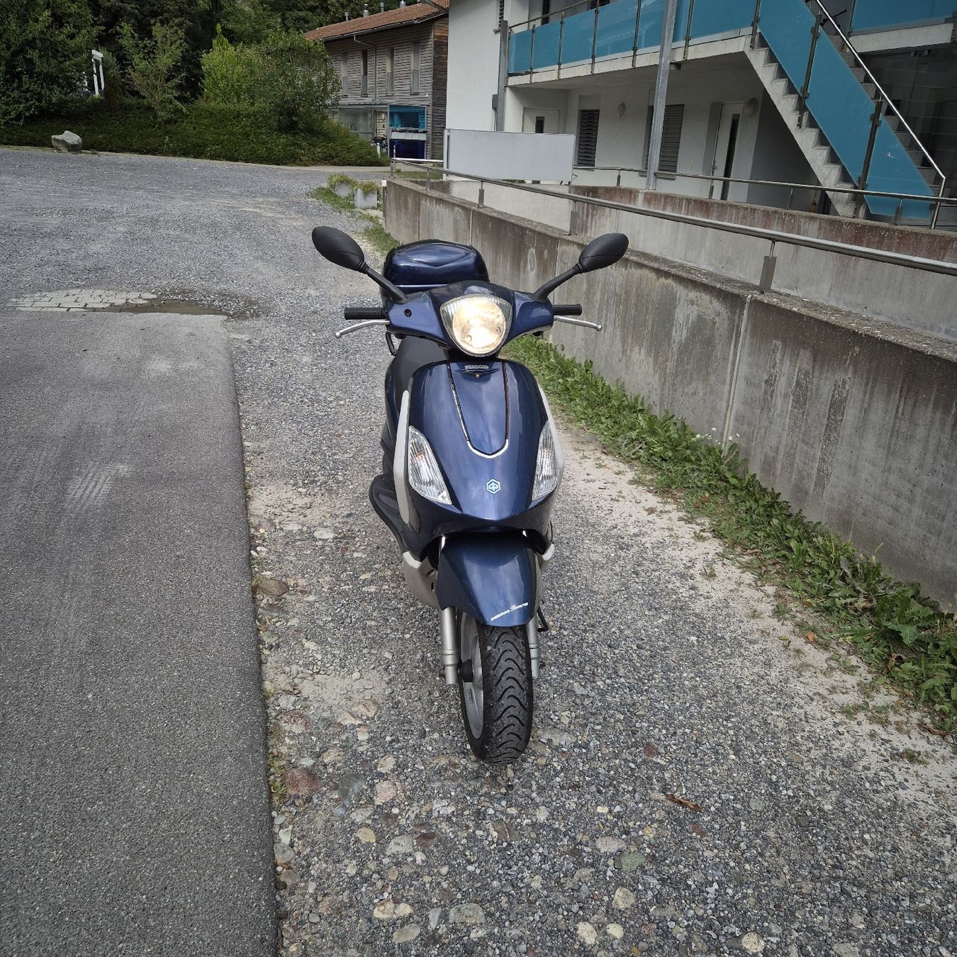 Piaggio Scooter: Piaggio Fly 125 frisch mfk – Usato da Unterseen venduto da Sukram00
