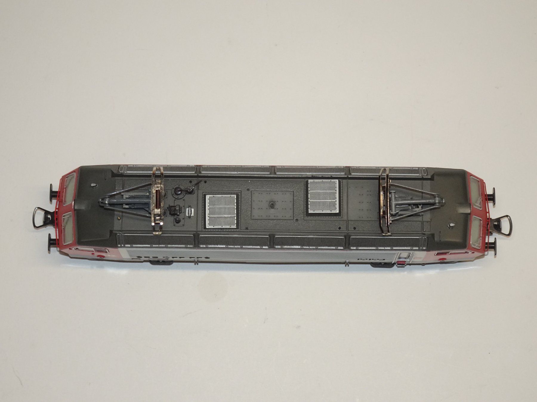 Roco Modelleisenbahnen: ROCO SBB Re 4/4 IV   H0 DC – Gebraucht aus Hinwil von Berling0 5