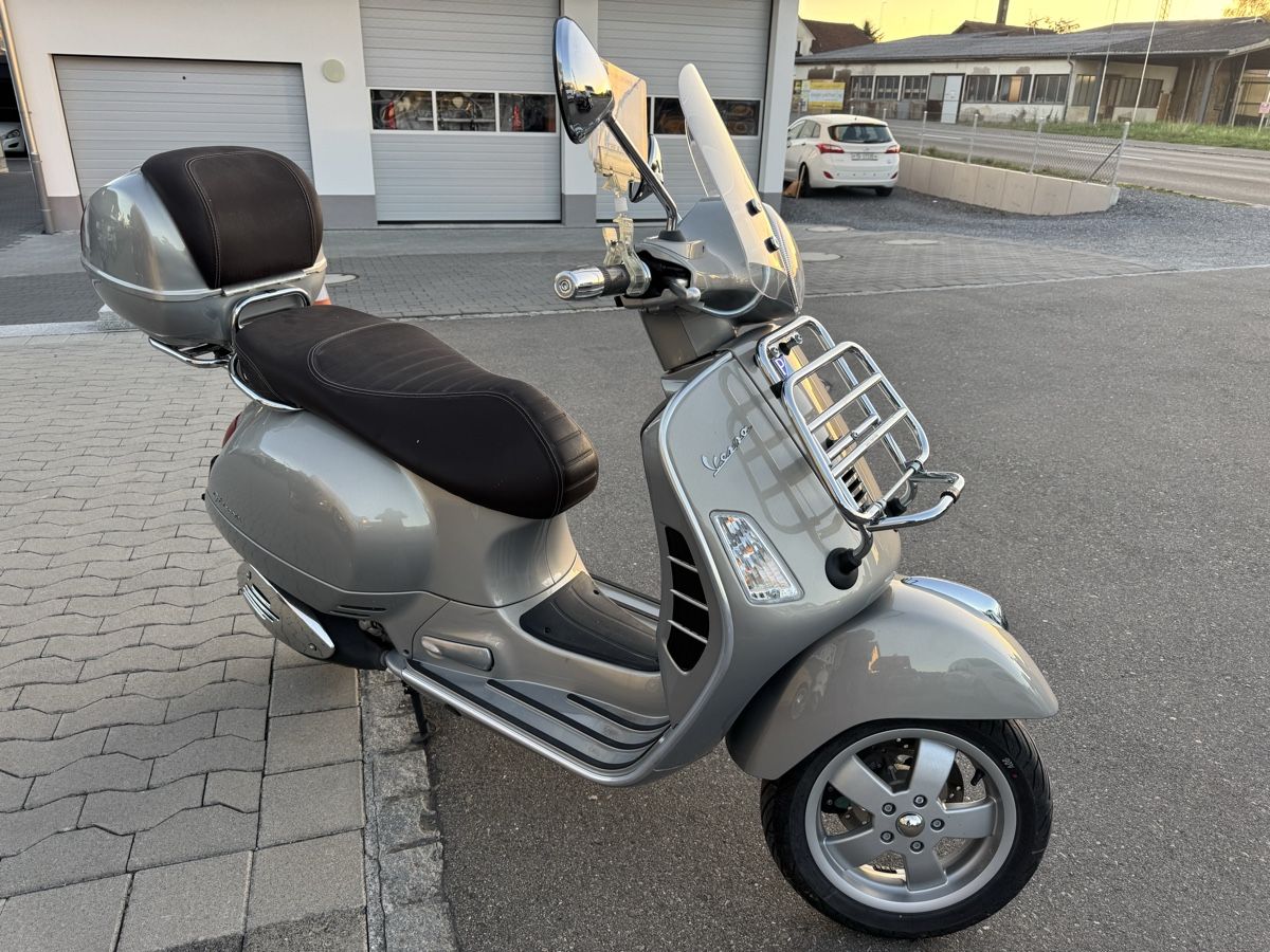 Piaggio Strada: Piaggio Vespa GTS Super 300 – Usato da Hefenhofen venduto da Garage_Barone 2