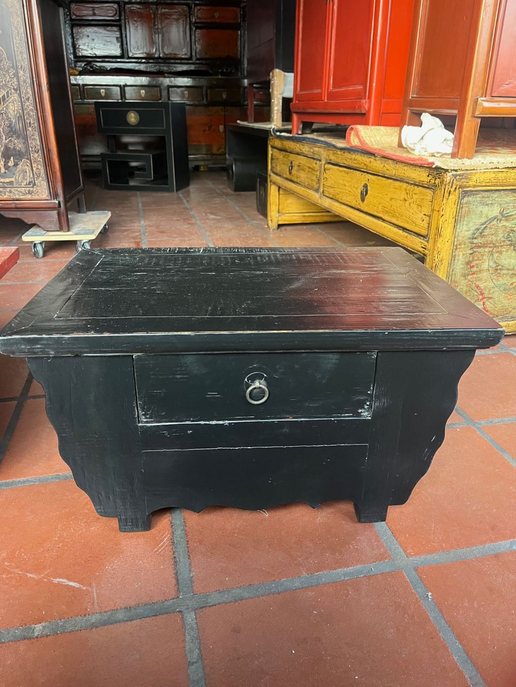 Cassettiere: Schwarzer Vintage Beistelltisch/Buddha Altar – Nuovo (secondo la descrizione) da Cham venduto da mjg1901 3