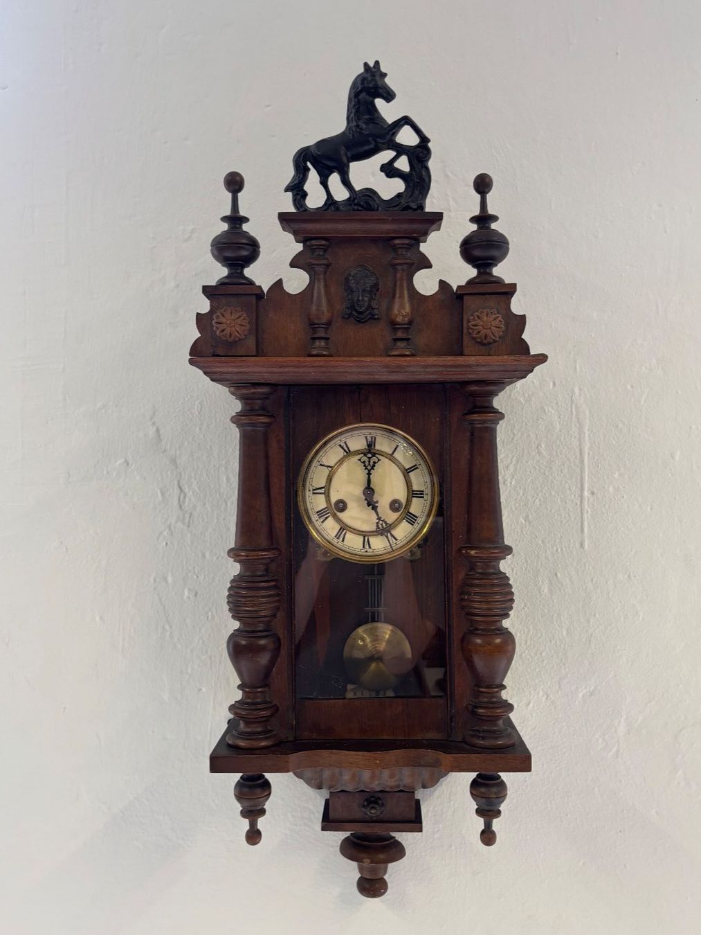 Orologi da terra & Orologi da parete: Wanduhr aus Holz mit Pendel – Usato da Wettingen venduto da Wendemarket