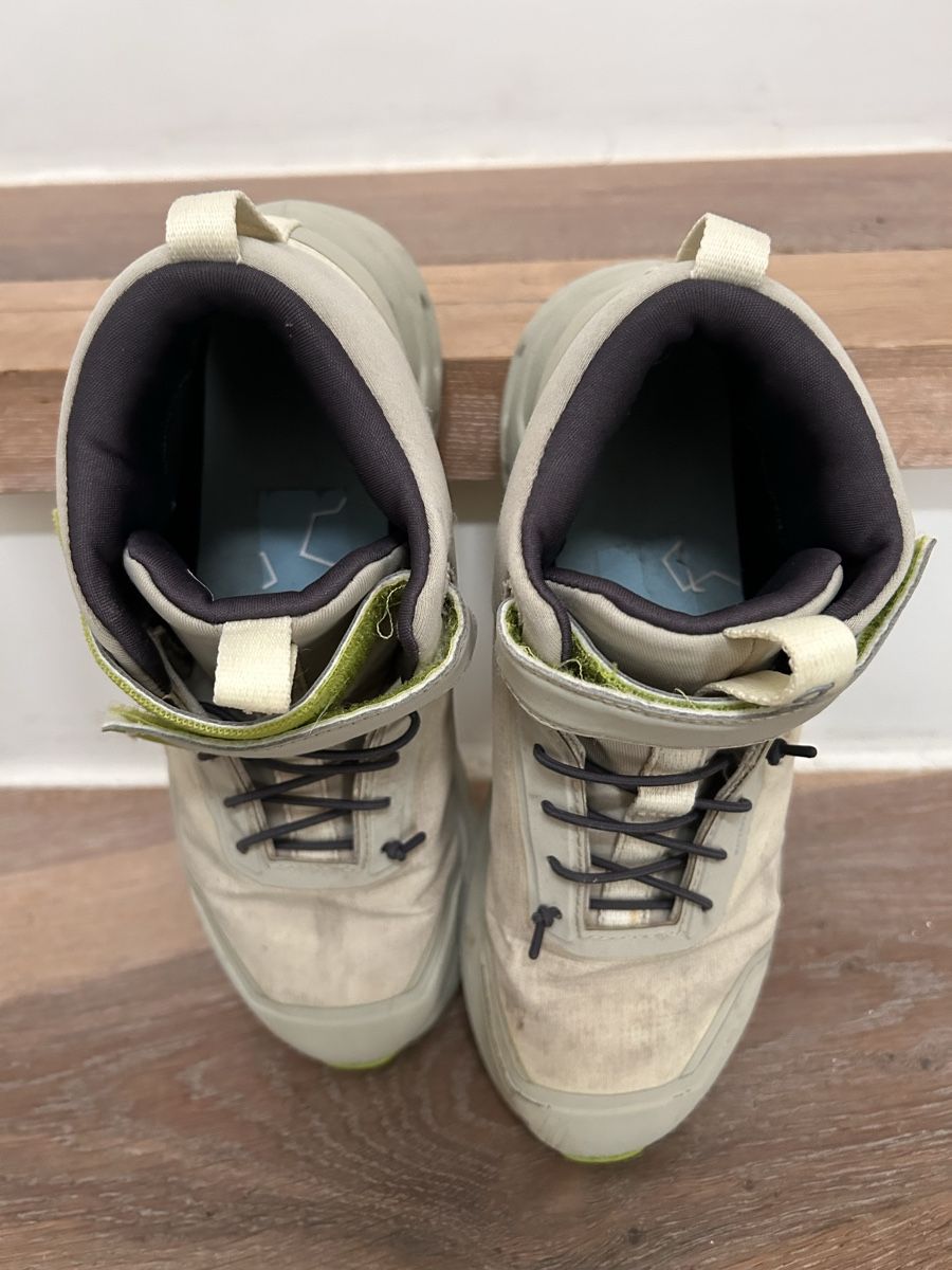 On Scarpe per ragazzi: Cloudhero Mid Waterproof Kinder Wanderschuh Gr.35 – Usato da Adligenswil venduto da sta_rsm8 1