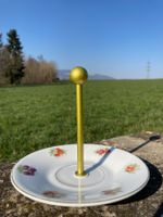 ETAGERE  MIT ANTIKEM TELLER  HANDBEMALT   BEISTELLER