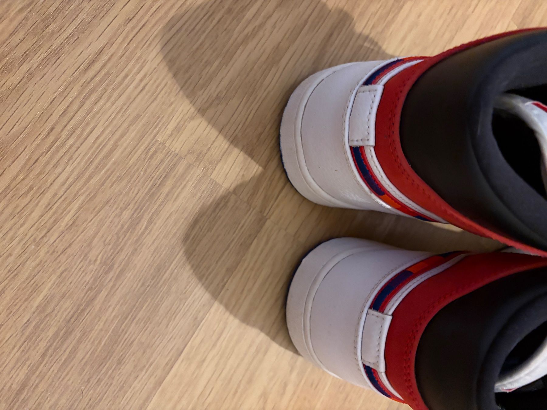 Jordan Herrenschuhe: Jordan 1 Mid Multi-Color Swoosh – Gebraucht aus Yverdon-les-bains von z_vtl1 3