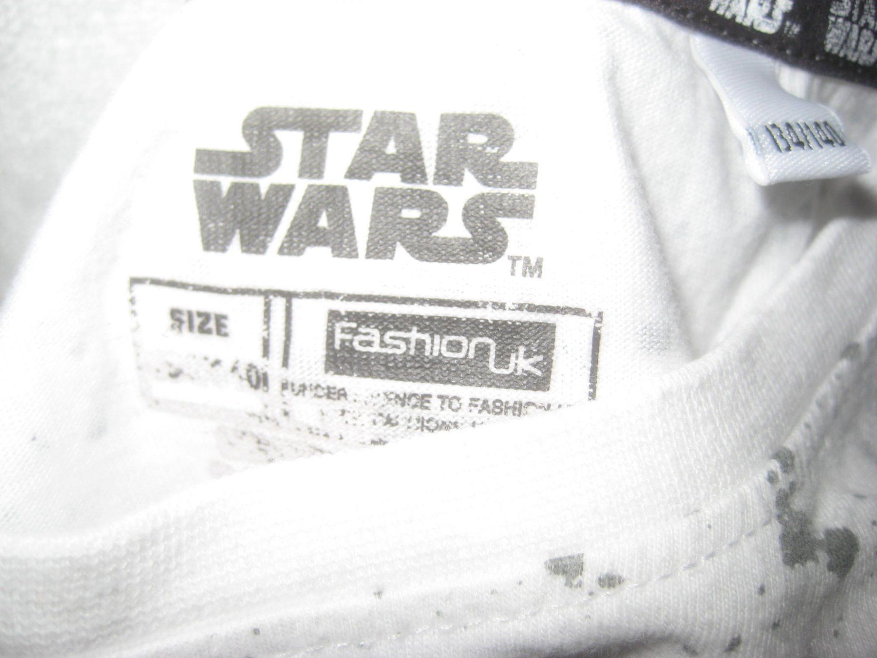 Star Wars Hemden, T-Shirts & Polos: KNABEN   T- SIHRT  STAR  WARS – Gebraucht aus Uster von flocke1 2