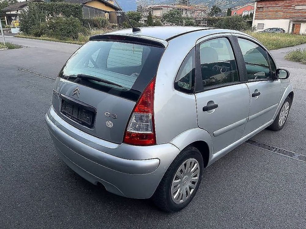 Citroën Automobili: Citroën C3, 1.4L, 5 Portes, Bon état, Climatisation, etc – Usato da Conthey venduto da ditade 6
