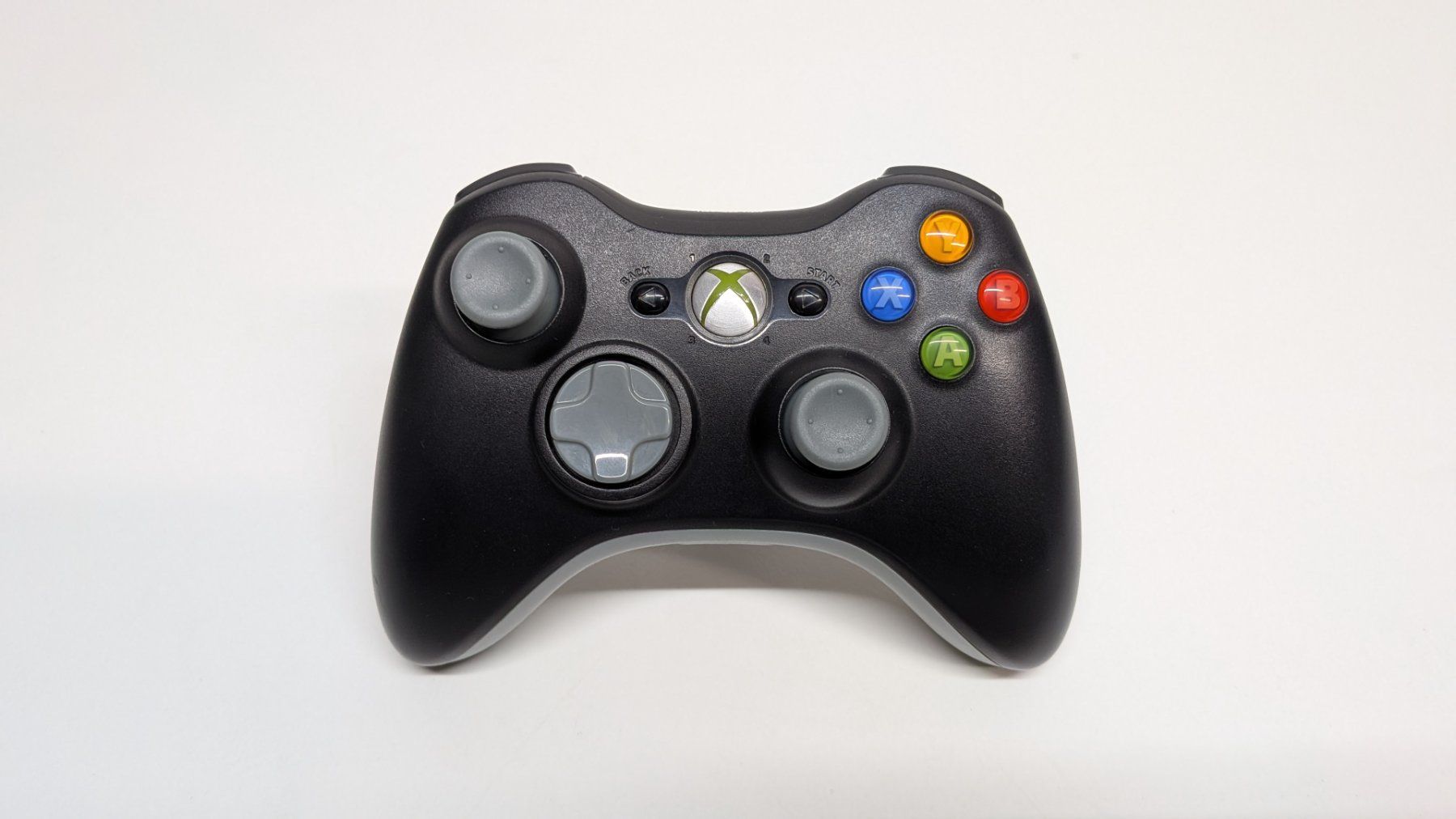 Microsoft Consoles: Microsoft Xbox 360 Elite mit 2 Controller – D'occasion à Menziken par mame18 2