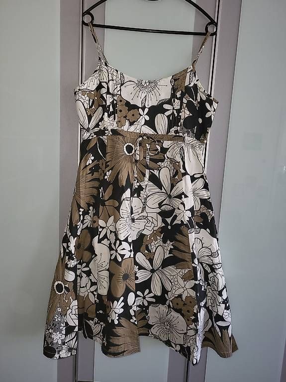 Vestiti: Kleid Blumen – Usato da Effretikon venduto da Zebra37