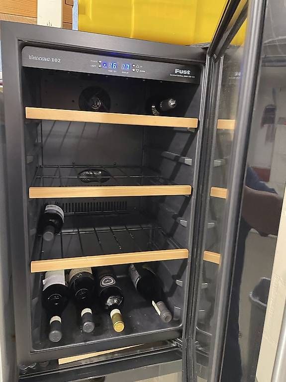 Kühlschrank: Frigoriferi  – Gebraucht aus Derendingen von dig_8hjw 1