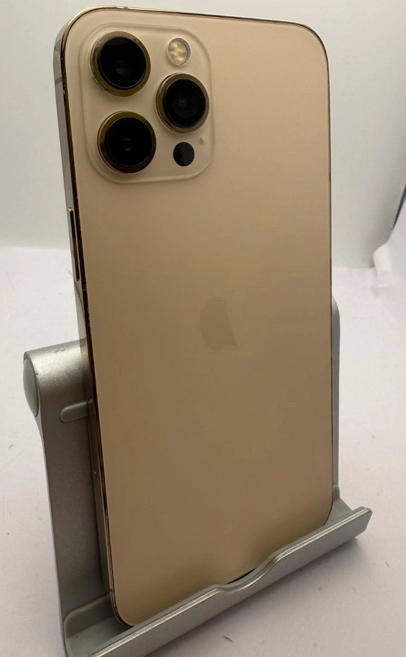 Apple Telefoni cellulari / Smartphones: iPhone 12 Pro Max (128GB) Akku 97% – Usato da Luzern venduto da Waince786 1
