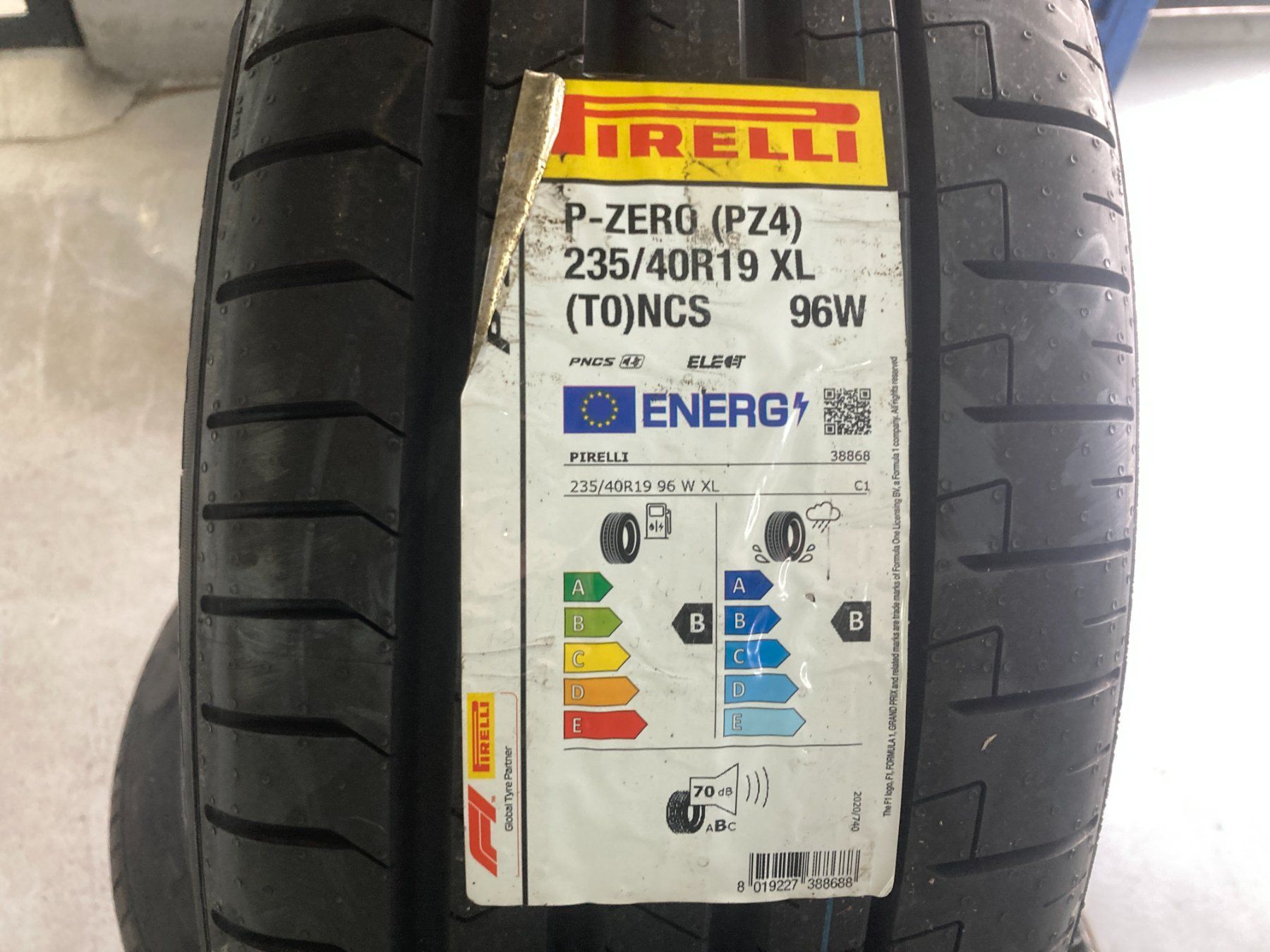 Pirelli Pneumatici & Ruote complete: 235/40R19 Pirelli Sommerpneu – Nuovo e nell'imballaggio originale da Cham venduto da Cham6332 5